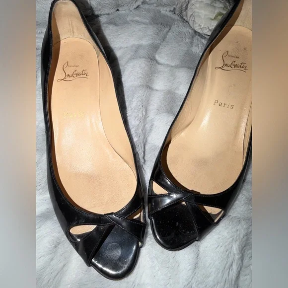👠 CHRISTIAN LOUBOUTIN Pretty, black patent leather Open-Toe Women's Shoes 38